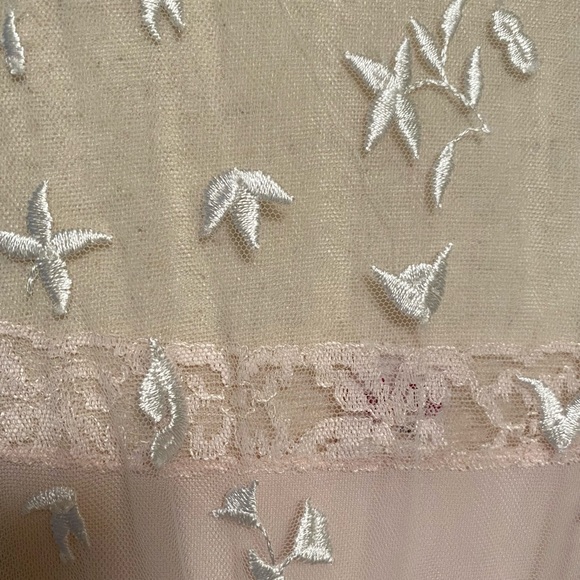 Le Rose Maya Robe - Picture 10 of 14